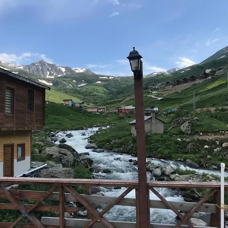 Yedigoller & Restaurant Uzungol